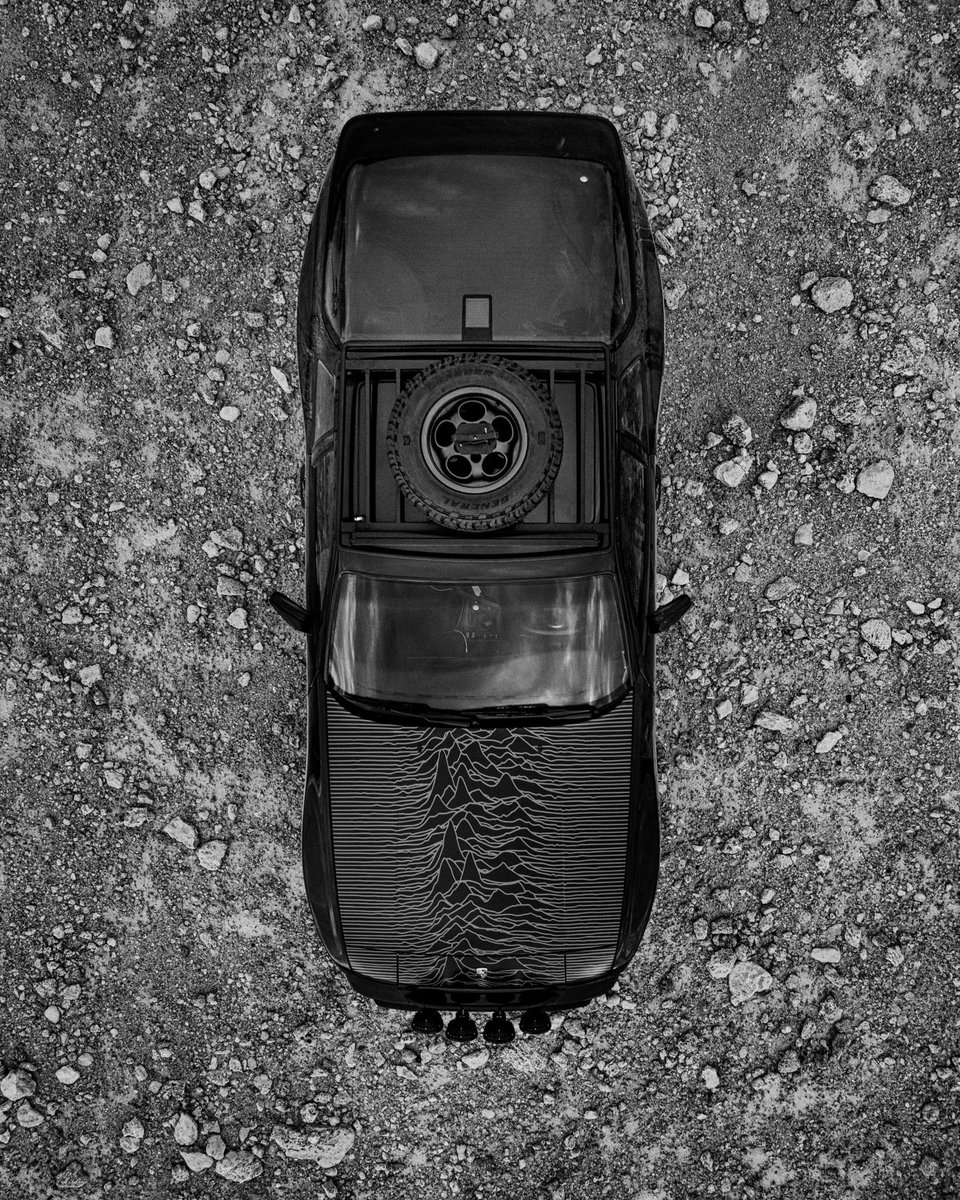 DSORDR_944 Two distinct icons fused into a single expression, with shared energy across time and era. ⚔️

#porsche944 
#JoyDivision