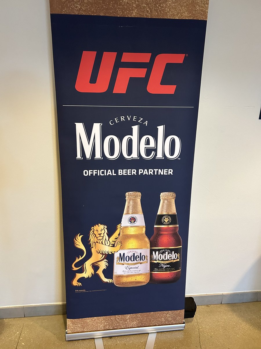 eliseoramirez's tweet photo. Can’t wait for the @HollyHolm fight!! #UFCSanAntonio @ModeloUSA https://t.co/GXYSfQpwxA