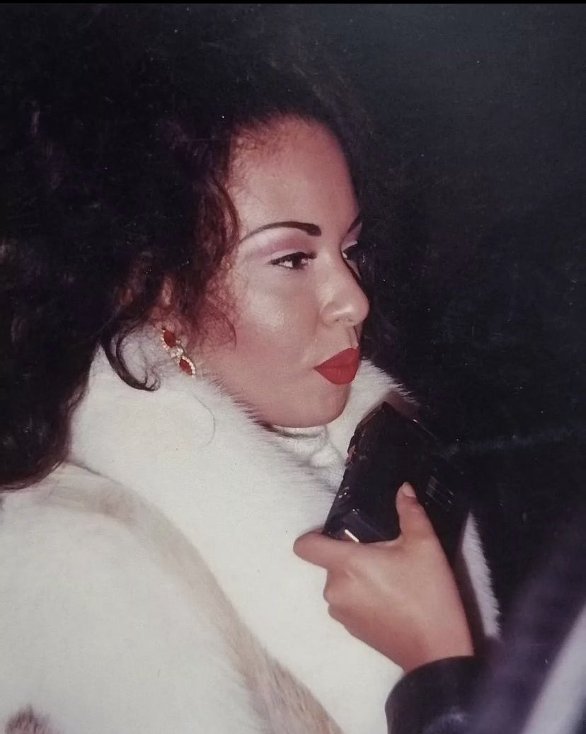 latracalerasqp's tweet photo. THE COAT https://t.co/tz4gORbzT0