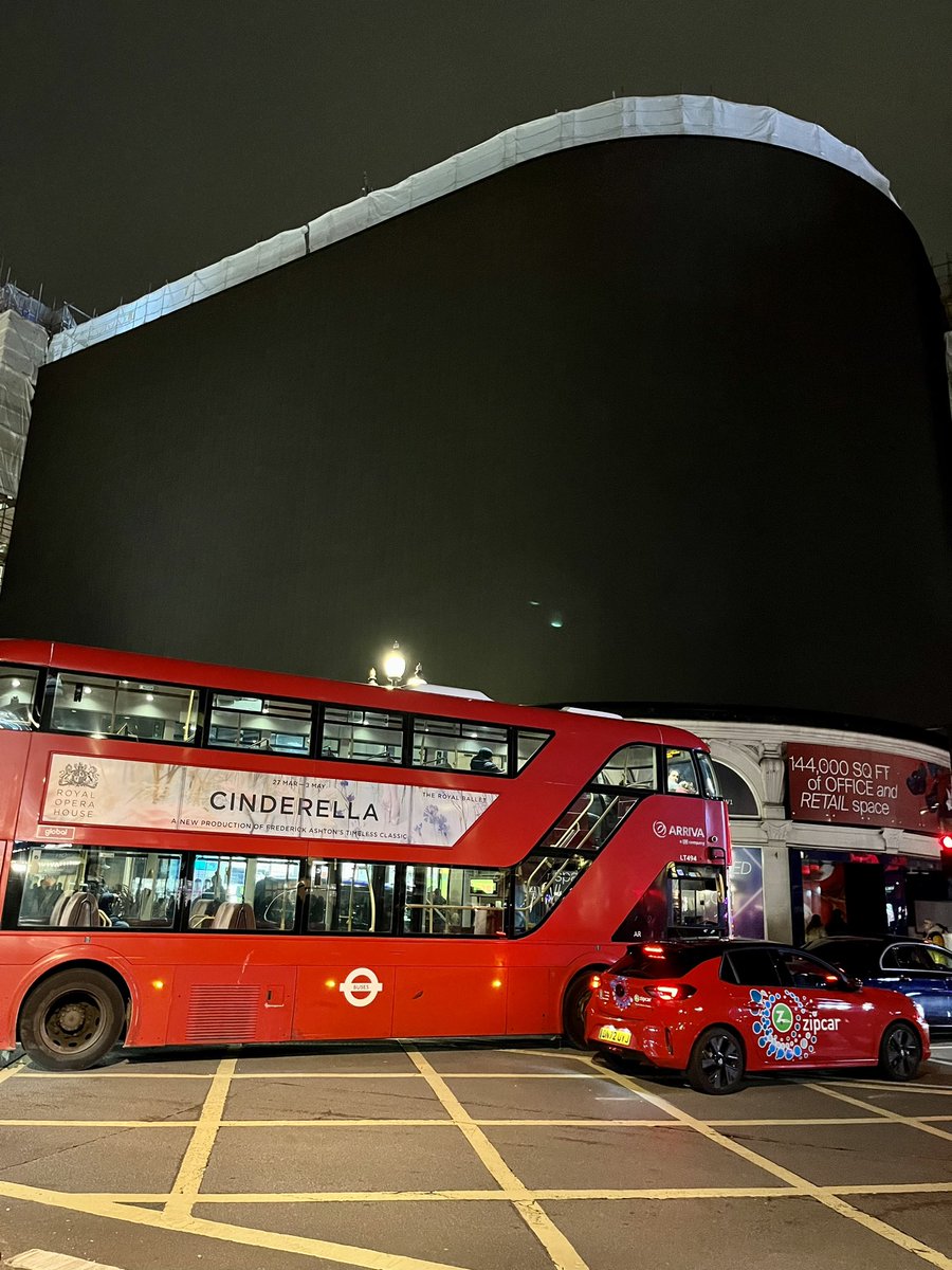 Run_Cesar_Run's tweet image. #EarthHourUK is finally here. There is no planet B, so please look after her, thanks @wwf_uk @earthhour