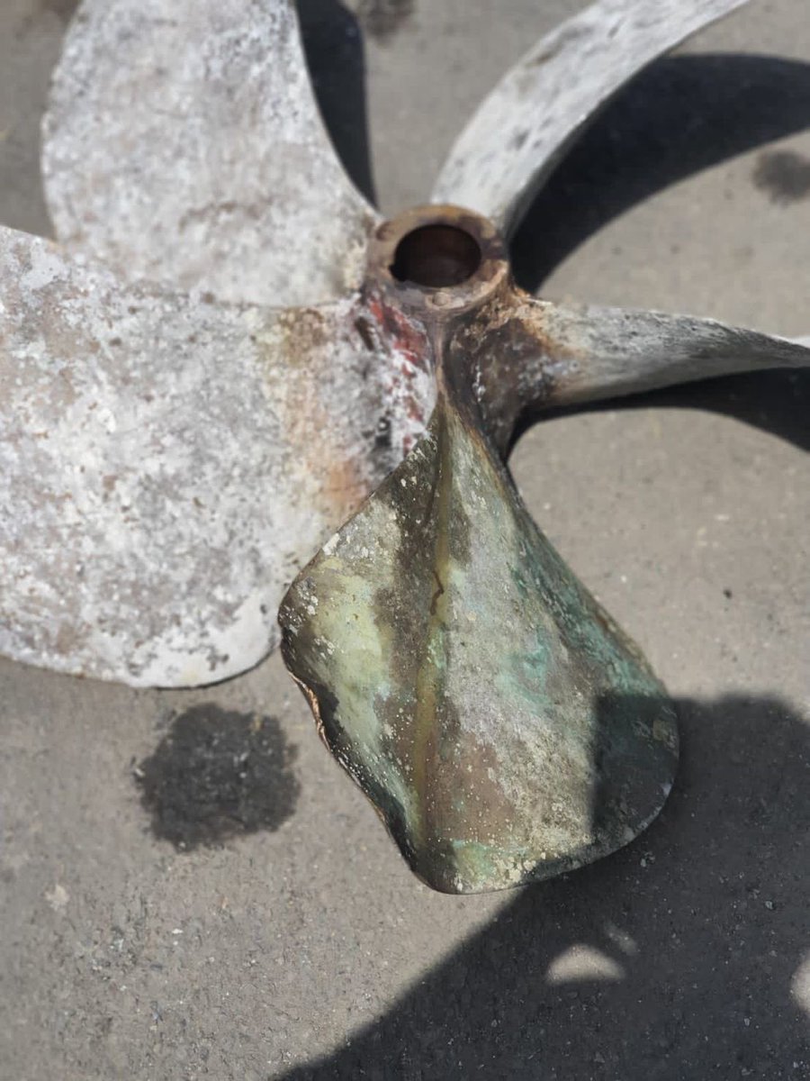SeasPillar's tweet photo. PILLAR Propeller Repair Technicians have recently undertaken a full repair and refurbishment of a badly damaged 900m. 5 Blade propeller at our Jeddah workshop.
The propeller required straightening, welding, polishing, statically balancing. 

#seas_pillar_marine_services #marine https://t.co/AMms1sNkQX