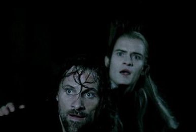 myelessar's tweet photo. my favourite genre of picture is aragorn ft legolas pulling a face behind him https://t.co/aD5Ss8Ej1X