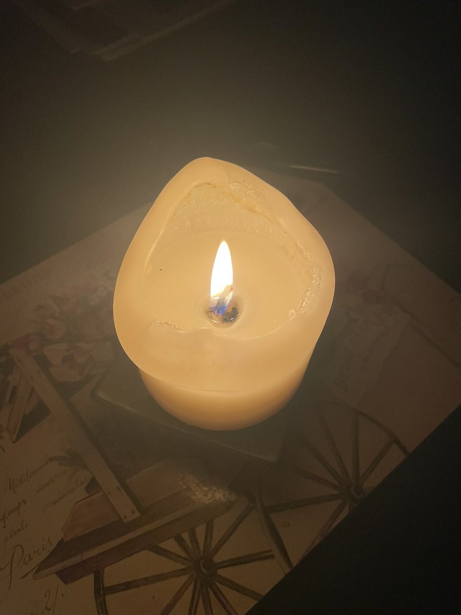 JenWalsh11's tweet photo. #earthhour #onehourforearth https://t.co/nbeR1YLMXp