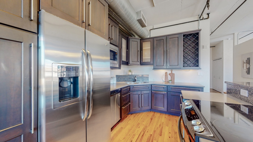 BrigetteModglin's tweet photo. JUST LISTED! Stunning loft-style condo located in the heart of downtown Denver! 1499 Blake Street Unit 5D Denver, CO 80202 | $589,000⁠. Check out the full listing here >> https://t.co/bv4Ru1ifRo https://t.co/k6YNIYIAcB