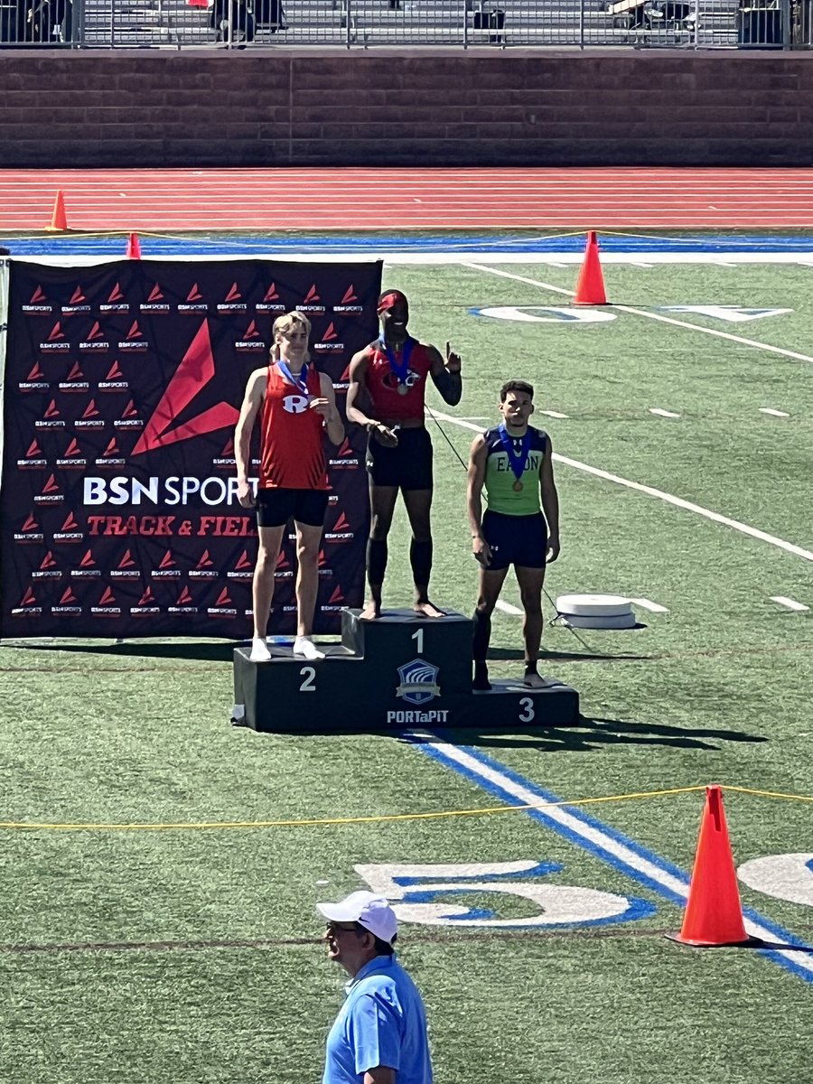 BraswellTF's tweet photo. Jesuit Relays
110MH &amp; 300MH Champion!

Austin Kiser 🥇 @kiservstheworld 

#BengalSpeed 🐅 💨 https://t.co/teDDKhh0UN