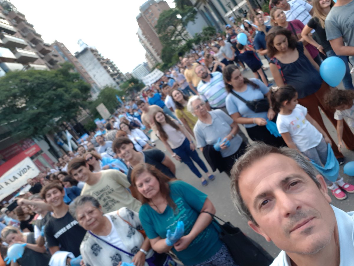 Mjbianchi3's tweet photo. #cordobaesprovida #redprovidacordoba  marchando nuevamente defendiendo la vida del niño por nacer y acompañando a las mamás. Vida la vida de los dos!! https://t.co/OHpHyEKHJt