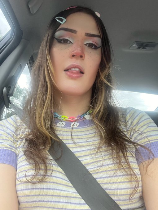 How you&rsquo;d look up at me because I&rsquo;m 6&rsquo;3&rdquo; https://t.co/oWlxhWXzvk