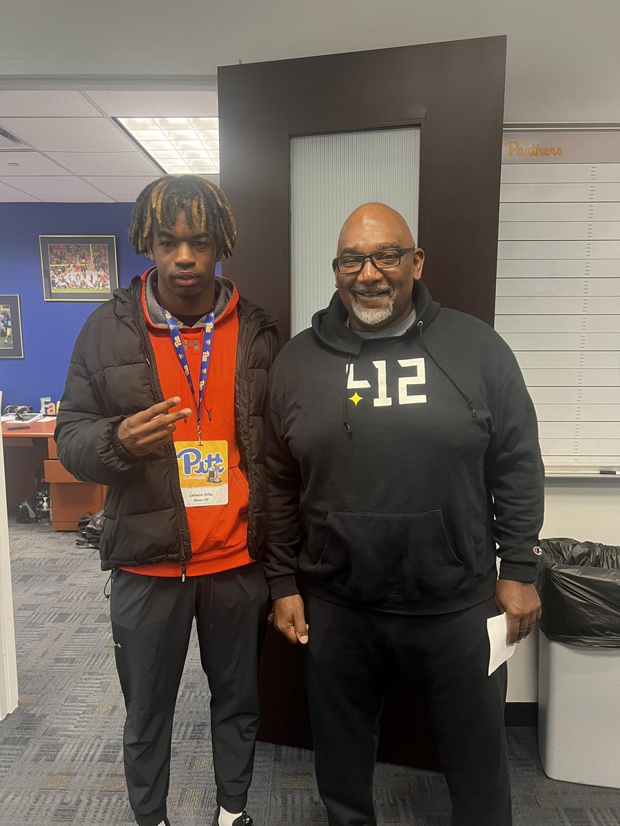 Quankilby21's tweet photo. Had a great time at @Pitt_FB @CoachKlineAlex @CoachAPowell @BrandonBowie_ @CoachDuzzPittFB really enjoyed the atmosphere and sitting in the rb meeting with the players before the scrimmage https://t.co/ynijNycrVu