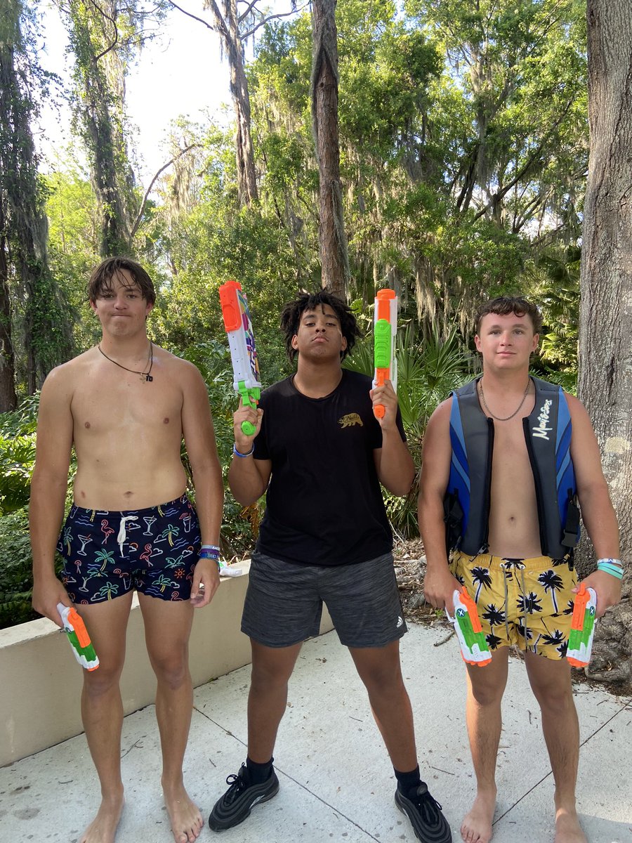 Mcsquirters tweet media