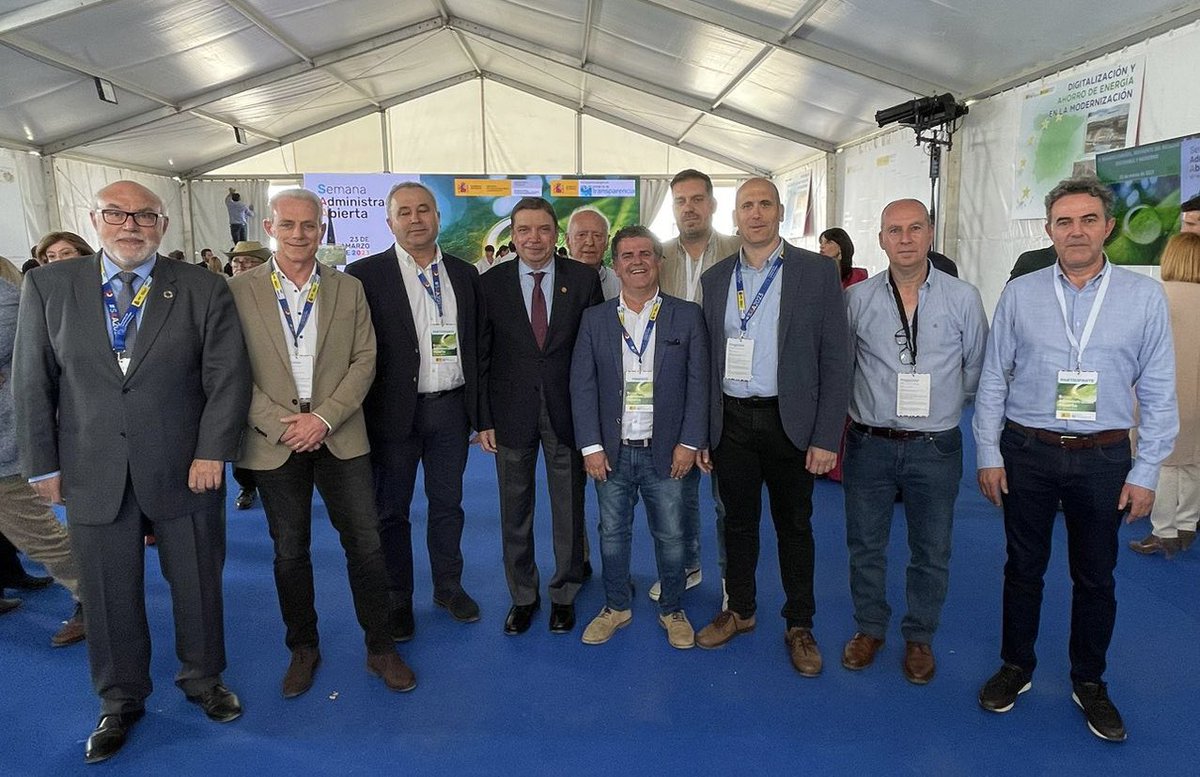 agustingnzlzprj's tweet photo. 23 de marzo de 2023
Jornada en Palma del Río de la Semana de Administración Abierta. El regadío español, referente del regadío sostenible y moderno.
Caso de Extremadura:
Ponencia sobre las obras de modernización y eficiencia energética en la Comunidad de Regantes Canal del Zújar https://t.co/DxTgPmOX9s