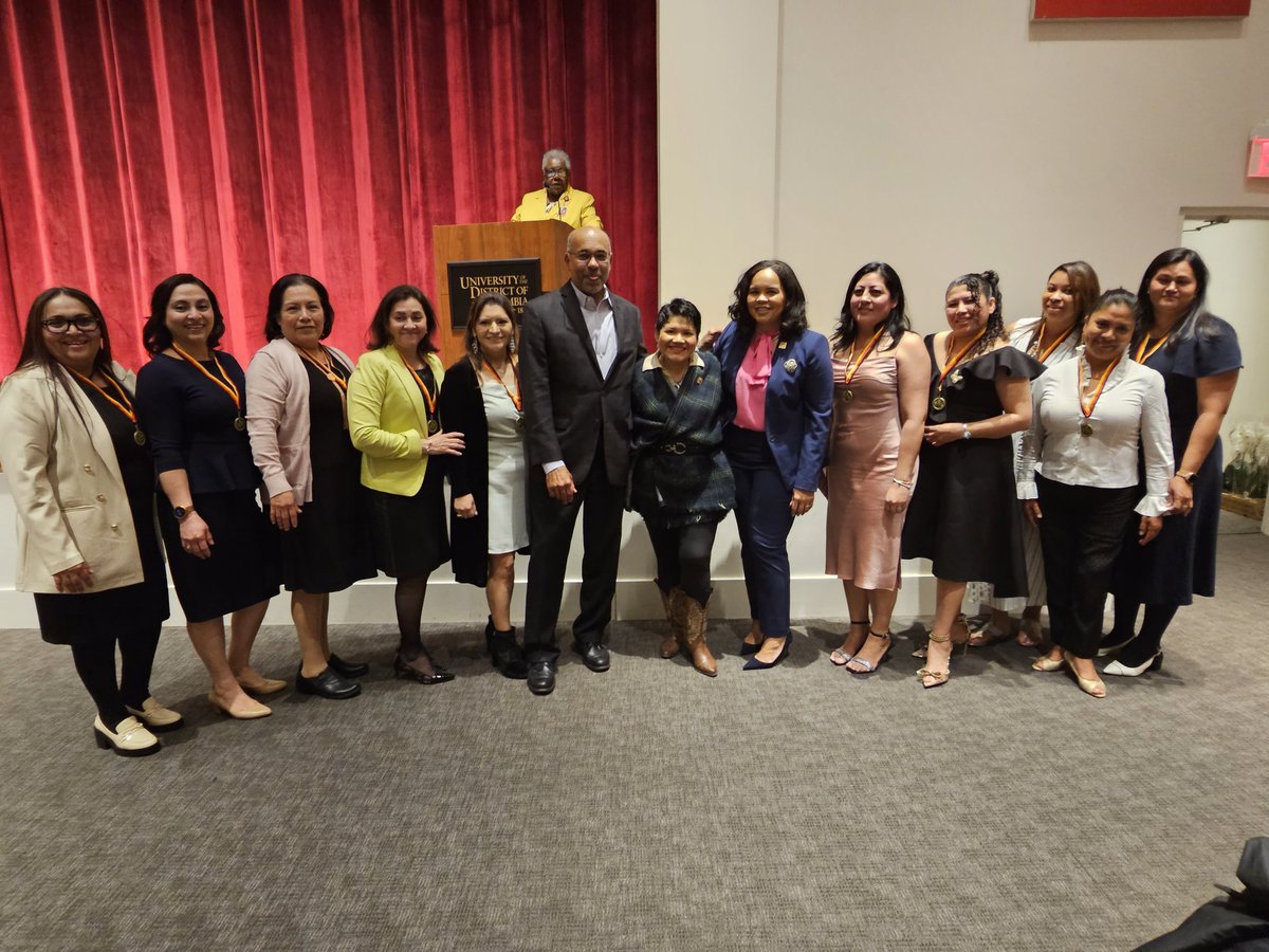 jackiereyesdc's tweet photo. On behalf of @MayorBowser , I was honored to celebrate the first graduating class of @udc_edu ’s Bilingual AA Program. @OSSEDC
#devalues https://t.co/zGloPtMSNY
