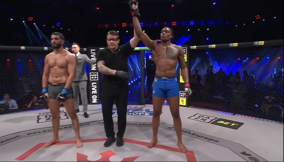 MissNehalMehta's tweet photo. @SMOOTH_MMA you’ve only gone and done it again! What a fight! @PFLMMA Had @CoachLGoncalves and I screaming at our screens! So so proud! #winnermentality #timetoeat https://t.co/utO5ezA6pt