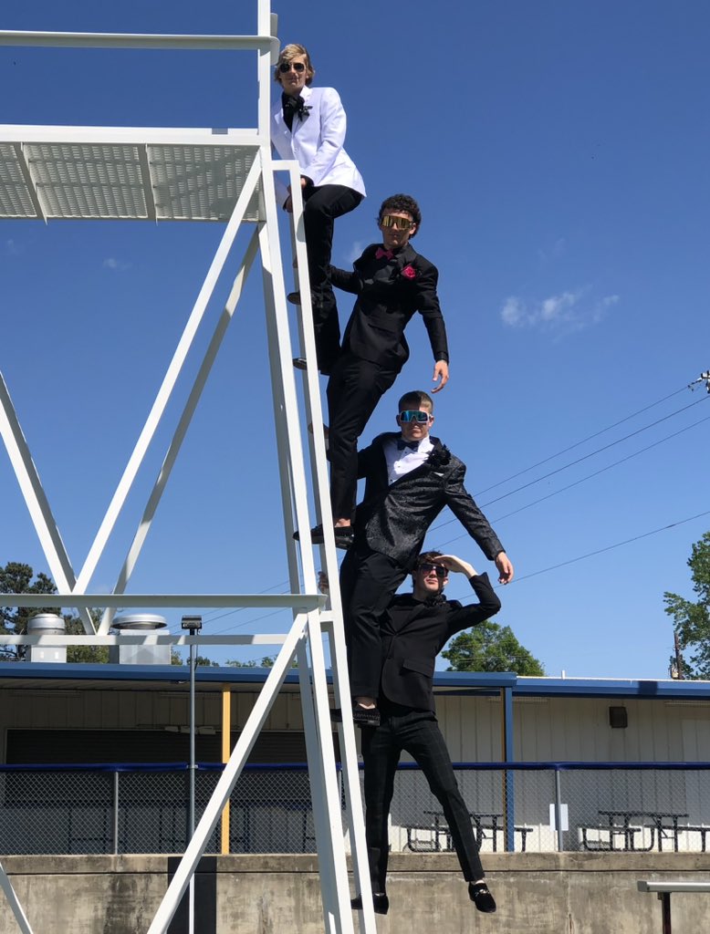 How bout these #dudes prom ready at the football field! <a href="/Matthewbarr23/">Matthew Barr</a> <a href="/hammons_bo/">Bo Hammons</a> <a href="/BakerSeegers/">Baker Seegers</a> <a href="/Aiden9Harris/">Aiden</a>
