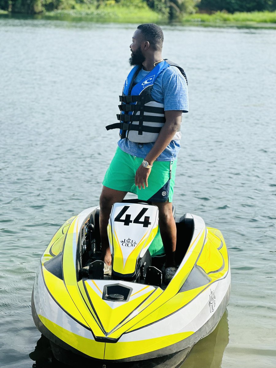 FrankDoe101's tweet photo. #YenkoAkosombo this Easter with @GhanaAkwantuo X @LakeClubGh
Letβs get out of Accra and live life on the lake π
#YourCarGuy ππΊπ½ https://t.co/px40PLj7AB
