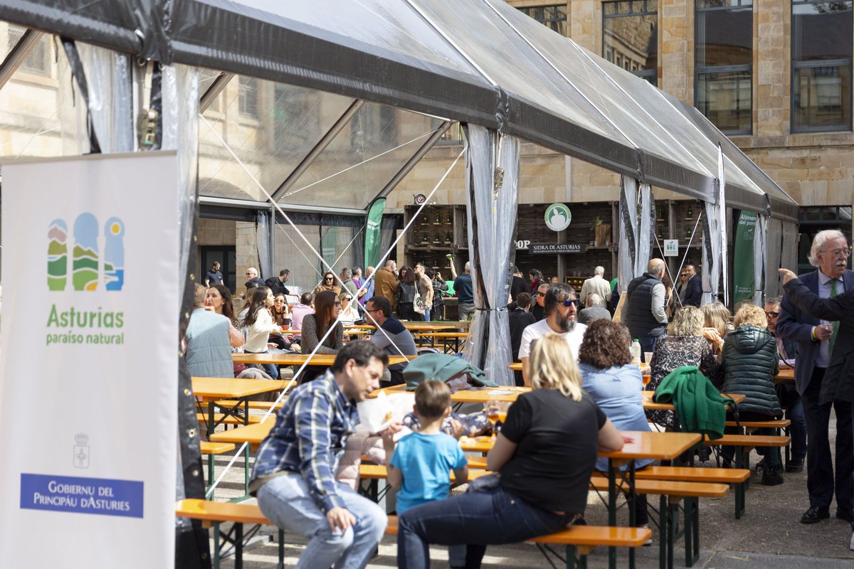 🍎 Se acabó el primer día de festival.

Mañana tendréis la oportunidad de disfrutar de varios talleres con vuestro Pack Cider Festival. Y ojo que el aforo está limitado a 30 personas por taller.

#InternationcalCiderSummitAsturies