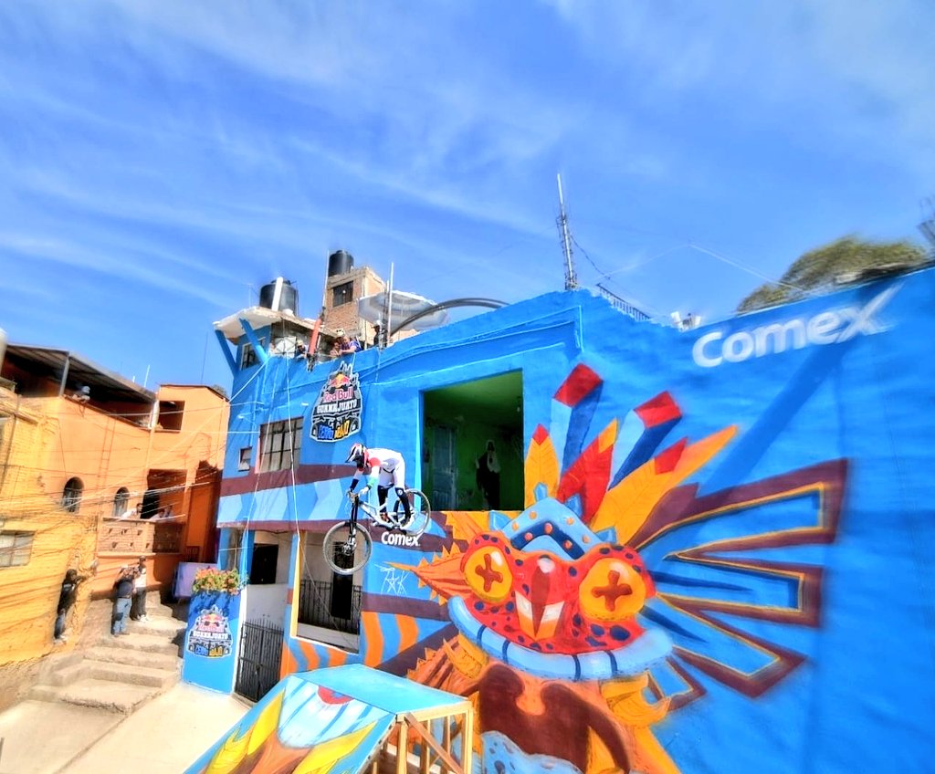 CrisCanteroMx's tweet image. #RedBullCerroAbajo #Guanajuato Capital en un rato más las fotos 👌 #FORBS @redbullMEX