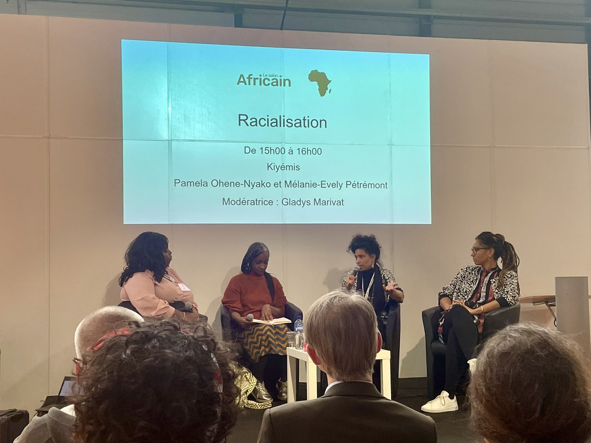 CarolineAka1's tweet photo. Excellente table ronde au salon du livre de Genève sur la racialisation et les différentes formes d’expression du racisme en Suisse et en France. Trois femmes, deux chercheuses, une poétesse. Brillantes et flamboyantes, elles ouvrent la voie francophone. https://t.co/KjVBNC5IKi