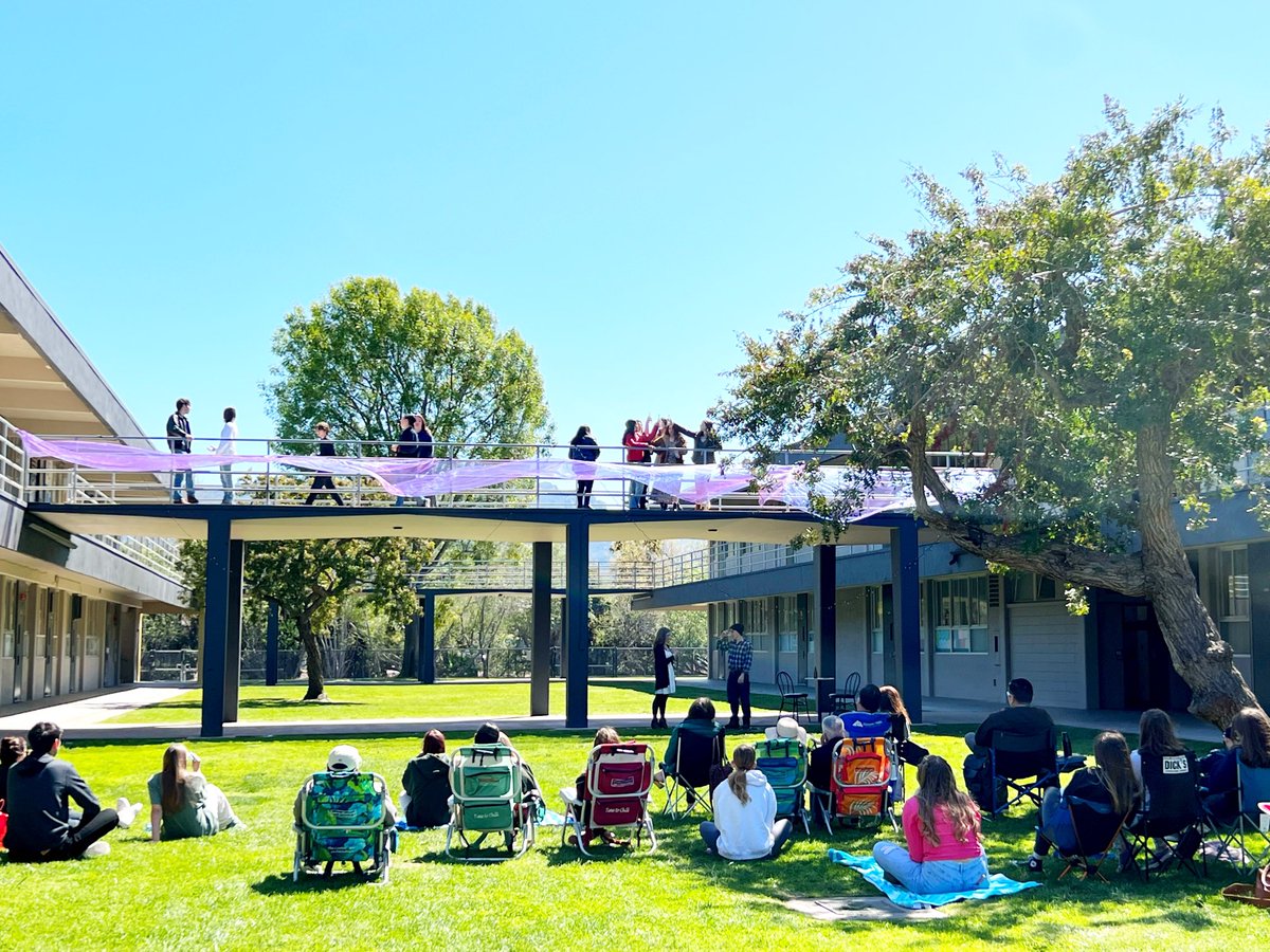 What a nice afternoon for some outdoor theater ⁦<a href="/_nphstheatre_/">NPHS Theatre</a>⁩ ☀️☀️