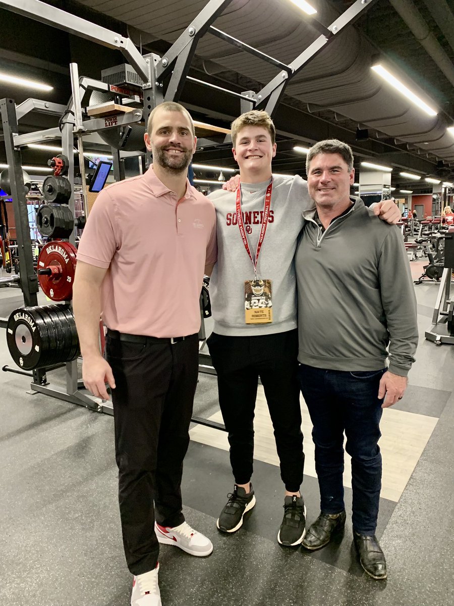 nateroberts2025's tweet photo. Outstanding day @OU_Football…great coaches, culture, mission…thank you! @CoachVenables @JOE_JON_FINLEY @SethLittrell @WashingtonWarr5 https://t.co/ZLZ5X48TnO