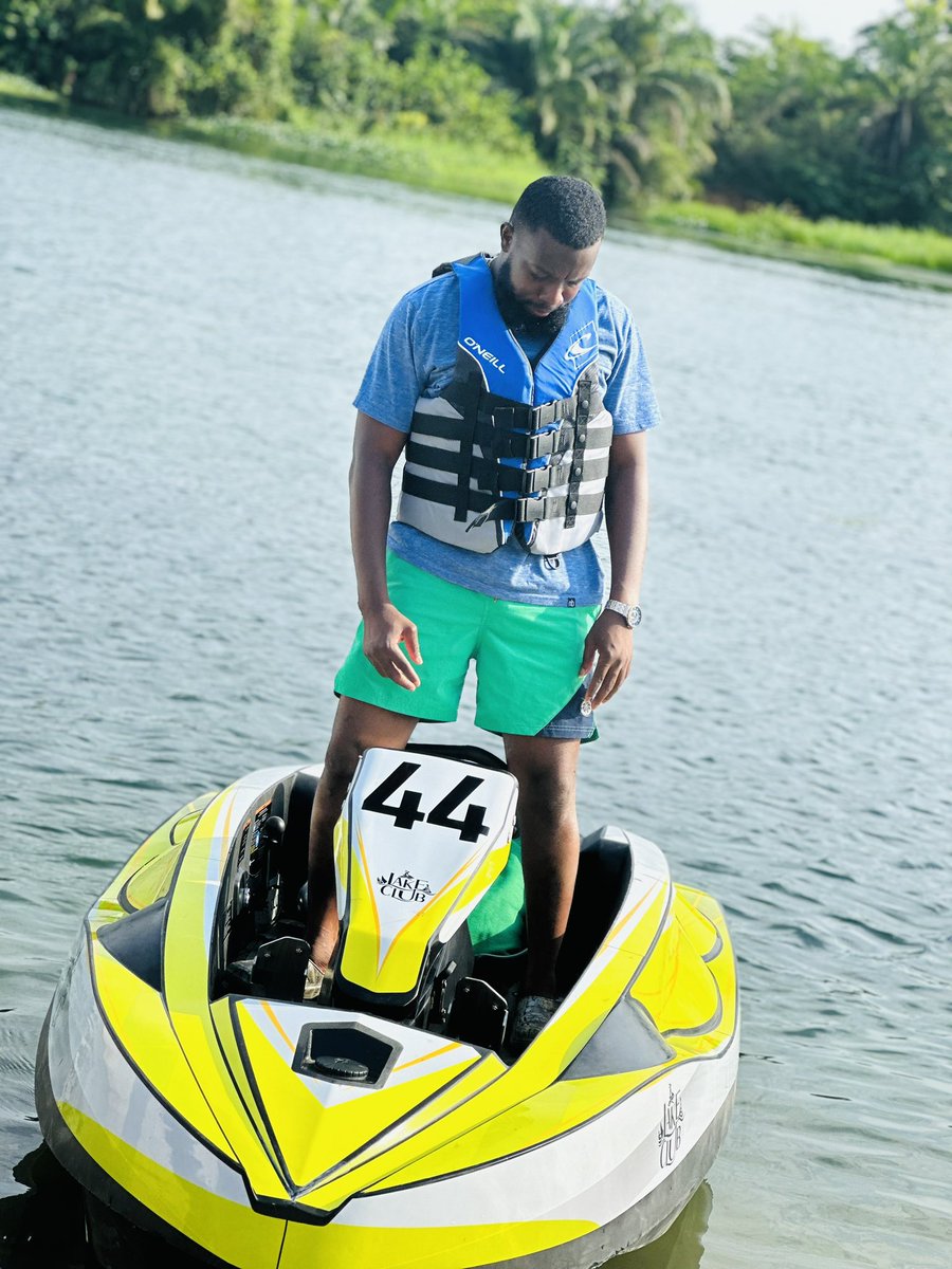 FrankDoe101's tweet photo. #YenkoAkosombo https://t.co/bIzlwFDTWO