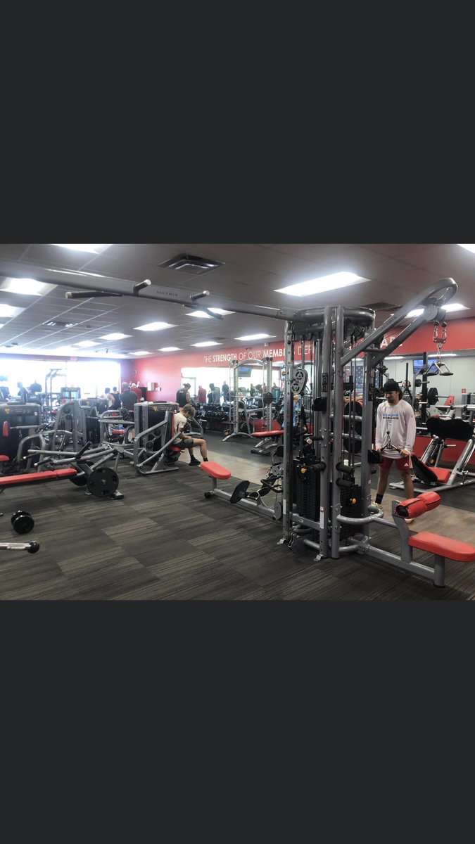 CoachWilz's tweet image. Currently looking to complete our 2023 Class for next year.  Uncommitted 23’s or transfers looking to save their eligibility, find the right fit, and play a full fall/spring college schedule/with a postseason.
24/7 Weightroom and facility access, provide housing, Cont’d…
