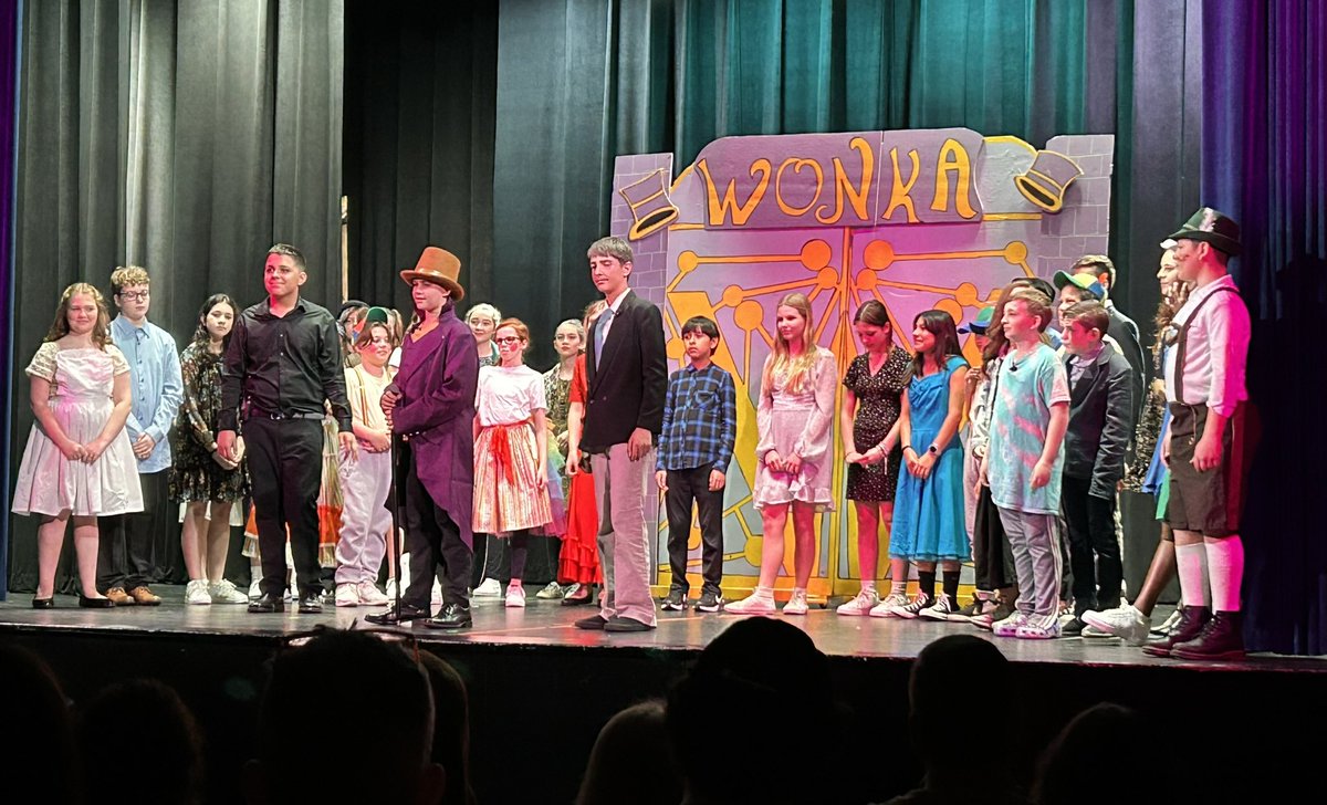 JLSCounseling's tweet photo. Kudos to the Willy Wonka cast and crew for a terrific show! 🍫 https://t.co/HpCUR8JbvH