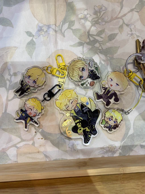 They were so cutee and also this artist has a nuch of Sonny hahaha 