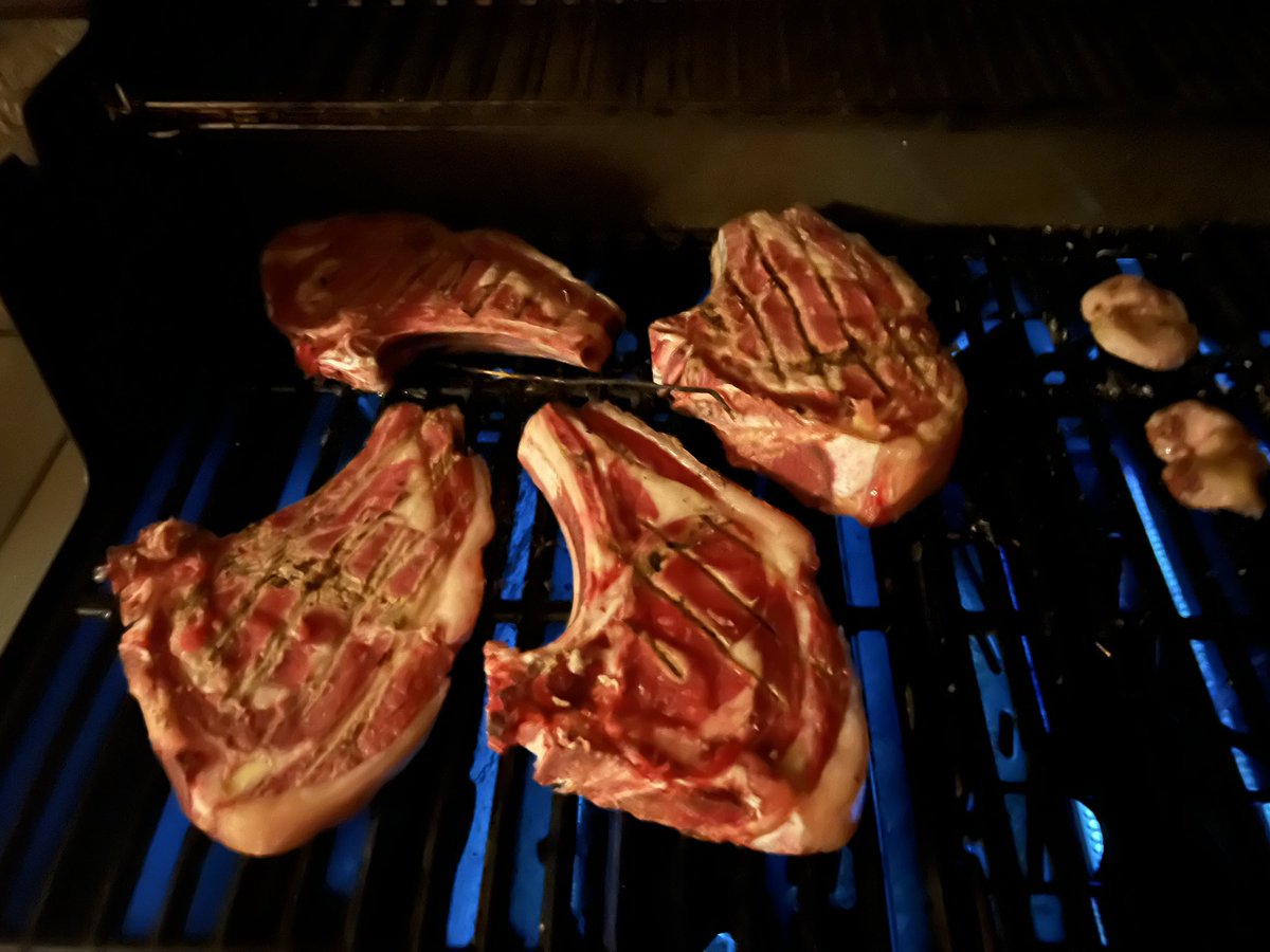 roberthernando's tweet image. #LaPiconera de nit… Relaxing #Osor #elcáncerpartidoapartido #Girona