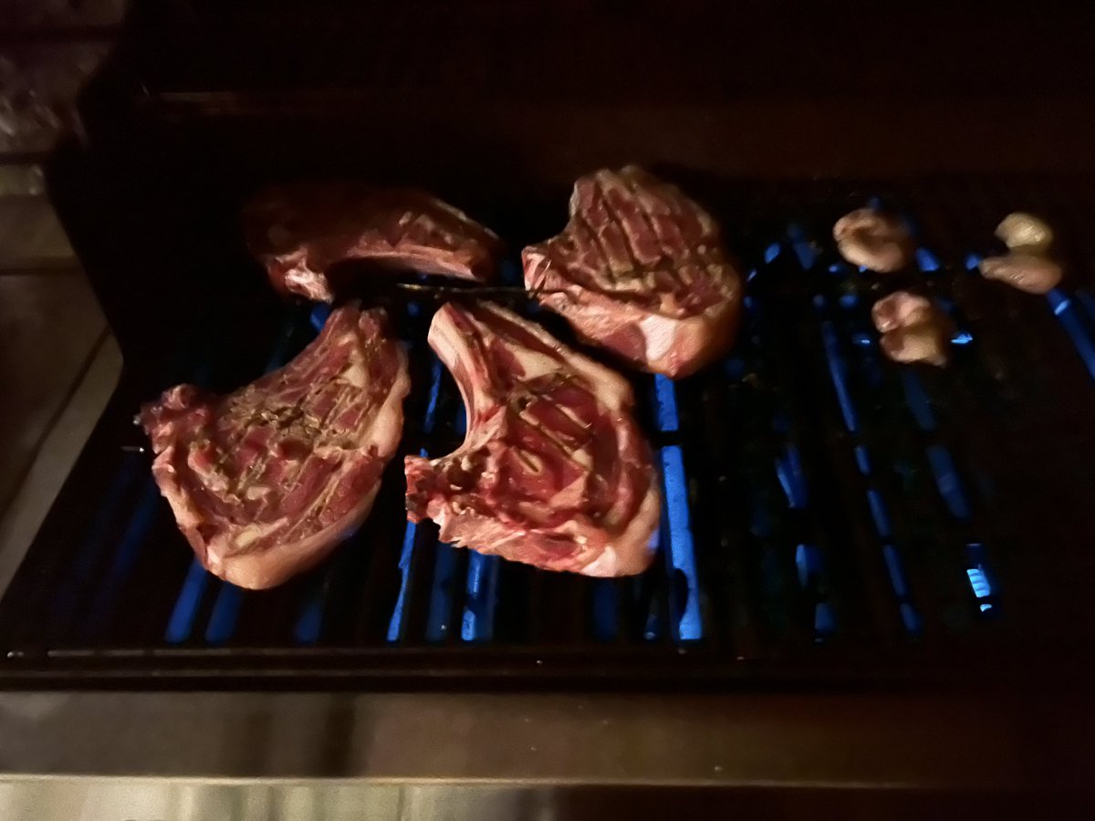 roberthernando's tweet image. #LaPiconera de nit… Relaxing #Osor #elcáncerpartidoapartido #Girona