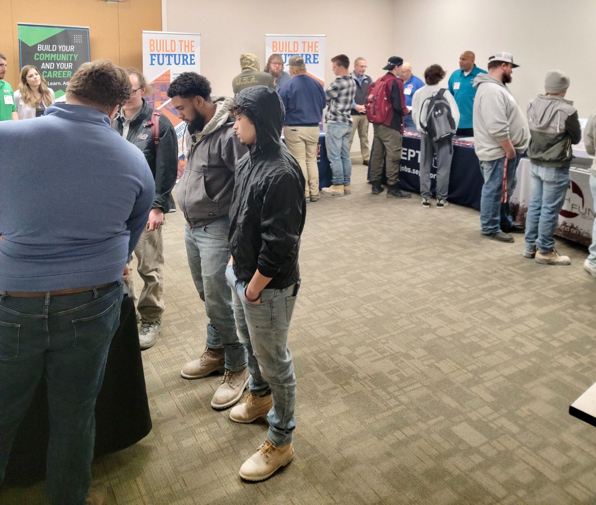 ThaddeusStevens's tweet photo. What do brick masons + hardscapers + block and concrete masons + restoration masons + concrete finishers + concrete carpenters/form builders + precast concrete technicians all have in common? https://t.co/eSb8u2xCkw