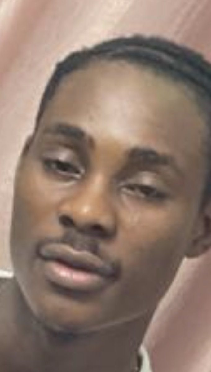 Timmyboy106's tweet photo. @Dx_King_ @skiiAgain Bruh 👀 https://t.co/eSJfOfo0VT