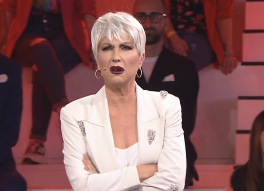 contechristino's tweet photo. "Stai dicendo delle cose ignoranti"

Lo sguardo prima del devasto: #Amici22 https://t.co/Wx4Hkh4VP8