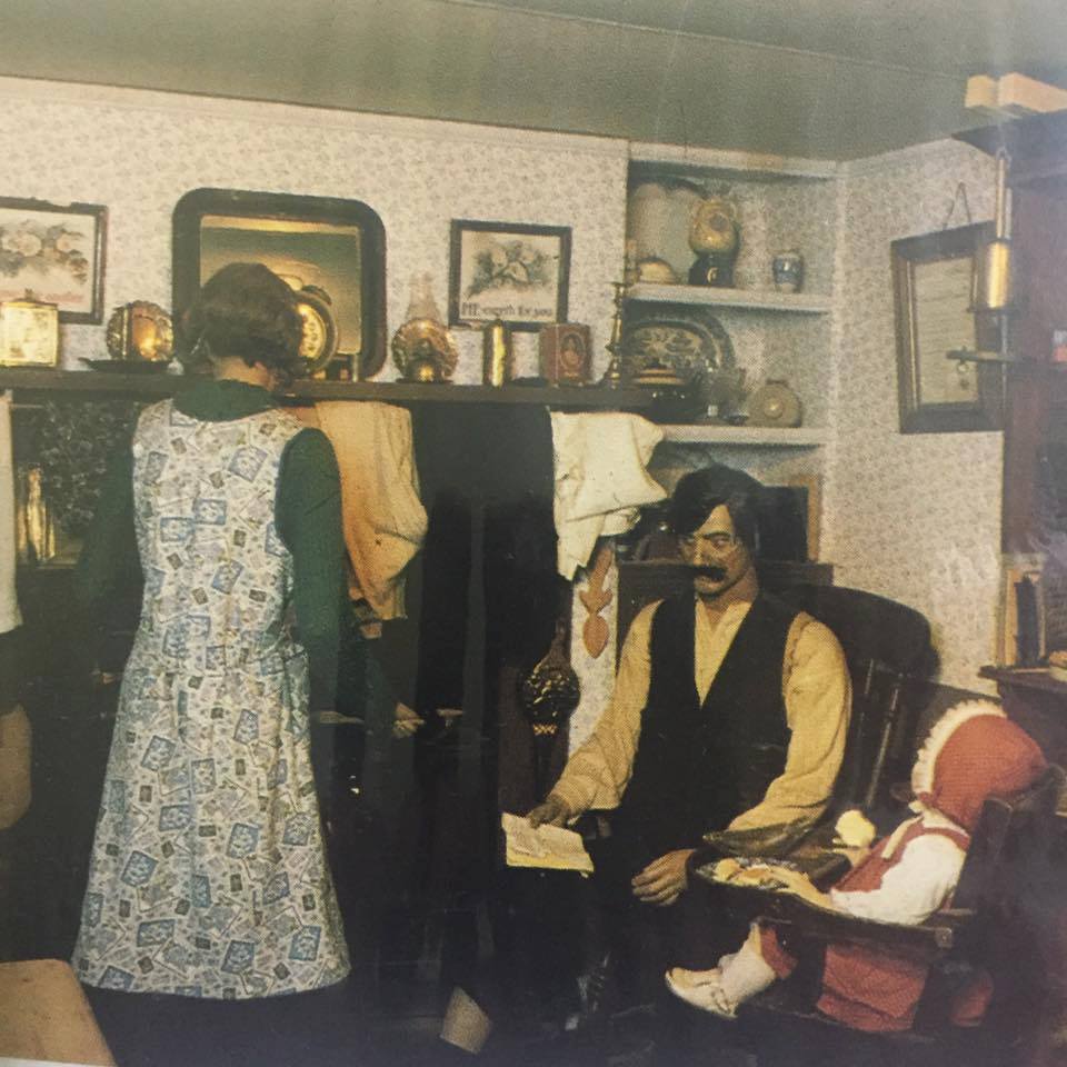 <a href="/SWMinersMuseum/">South Wales Miners' Museum</a> Hello. Do you still have this display at the museum?