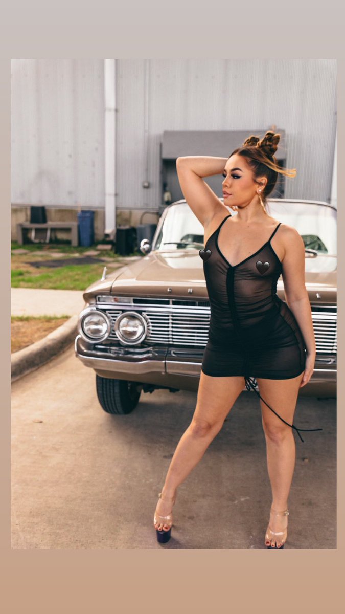 Candysweetzhtx1's tweet photo. 🌶🌶🔥
#cali #htx #lowrider #lowridermodel #htxmodel #hot #model https://t.co/O5C8bgykxV