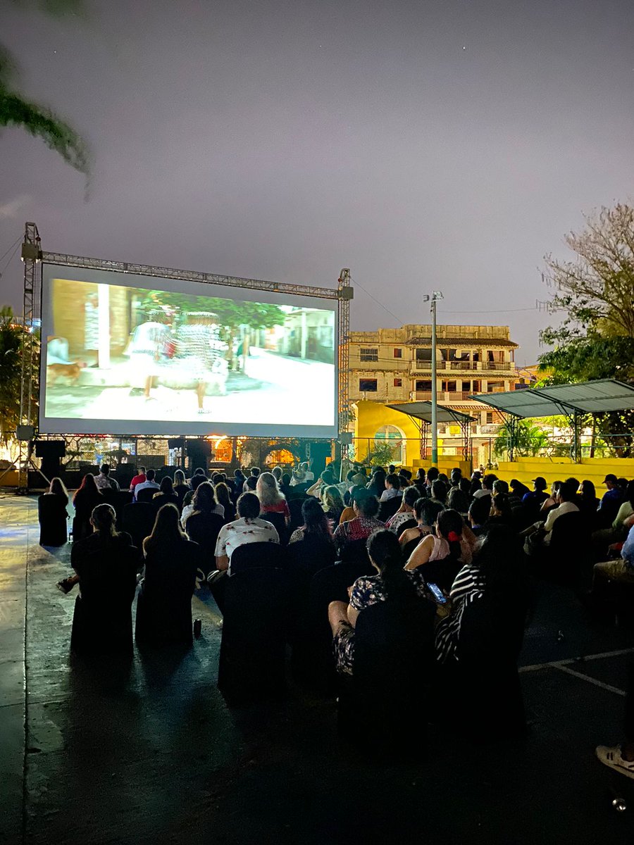 VInUnimagdalena's tweet photo. 🎥 Con el documental ‘Jaladora del Mar’ el equipo de Apropiación Social del Conocimiento de la Vicerrectoría de Investigación, se adentro al corazón de Tasajera, Magdalena para visibilizar el rol de la mujer en la pesca marino-costera.
#Enoy #EstamosenFICCI2023 #JaladoradelMar https://t.co/mbrG5YZdIS