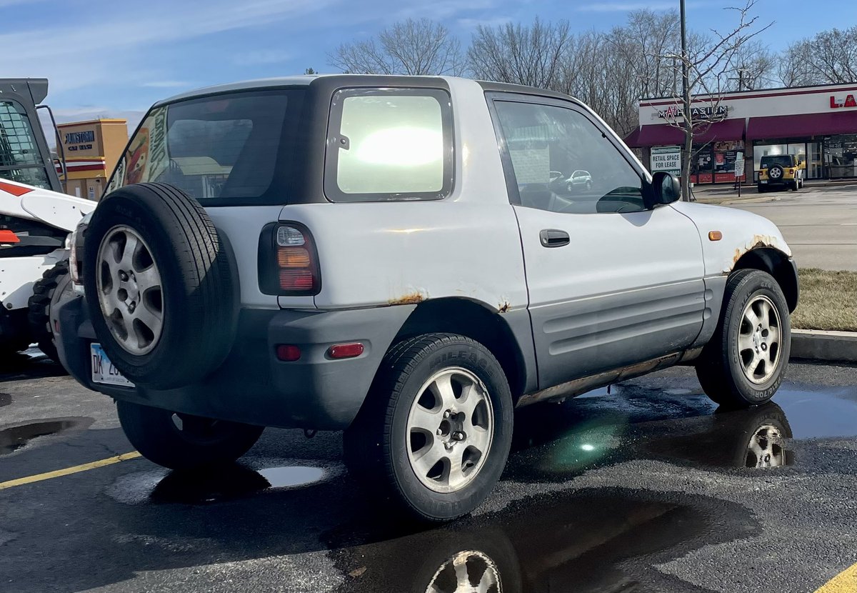 Car_Guy_Tom's tweet photo. The Saturday Collection! Old diesel E-Class, shorty RAV4, Lumina. #CarSpotter #Saturday #RoughCondition https://t.co/Z2xng7ERXh