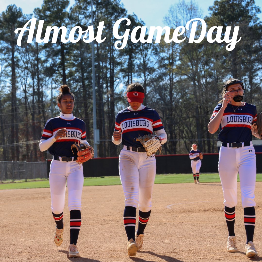louisburg_sb's tweet photo. 🤩🤩

#rollcanes🌪️ https://t.co/txCSVsQwc4