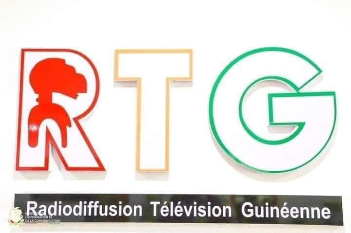 DAFFELEGRAND's tweet image. En fait, sur l&apos;ancien logo, le N&apos;dimba regardait à gauche, alors que le Branding National veut qu&apos;il tourne la tête vers la droite.
#Logogate #Guinee #Kibaro