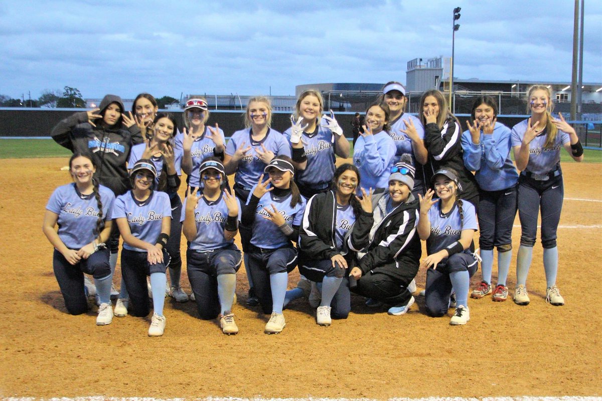 Warrior of the Game vs Pearland go to THE TEAM. The girls took a bite out of the PEARland Oilers defeating them 10-0!!!! It was a fantastic TEAM contribution in and off the field!! Sooo proud of the girls resilience as we lost to Pearland last game!! KEEP ROCKING LADIES!!!! 🏴‍☠️☠️