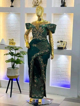 Baisha_chen's tweet photo. I am very satisfied with every design and it is a great pleasure to design beautiful clothes for other people. https://t.co/w49SS4LqLe