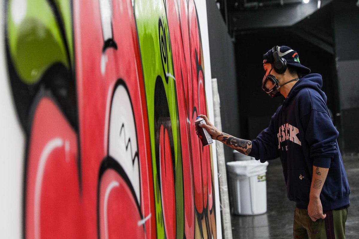 AOMGTH's tweet photo. @aomixofficial @AOMGOFFICIAL [IG] sambypen: 250323 SAMBYPEN โพสต์ภาพเบื้องหลังการทำ graffiti ในงาน AOMIX FEST ที่ผ่านมาค่ะ

แคปชั่น " for @aomixofficial @aomgofficial 🎶 #sambypen #aomix"

https://t.co/ff8Srd0tBR

#AOMG #AOMIX #MOSTWANTED #모스트원티드 #AOMIXFEST #에이오믹스페스트 https://t.co/ruBZL9tLvm