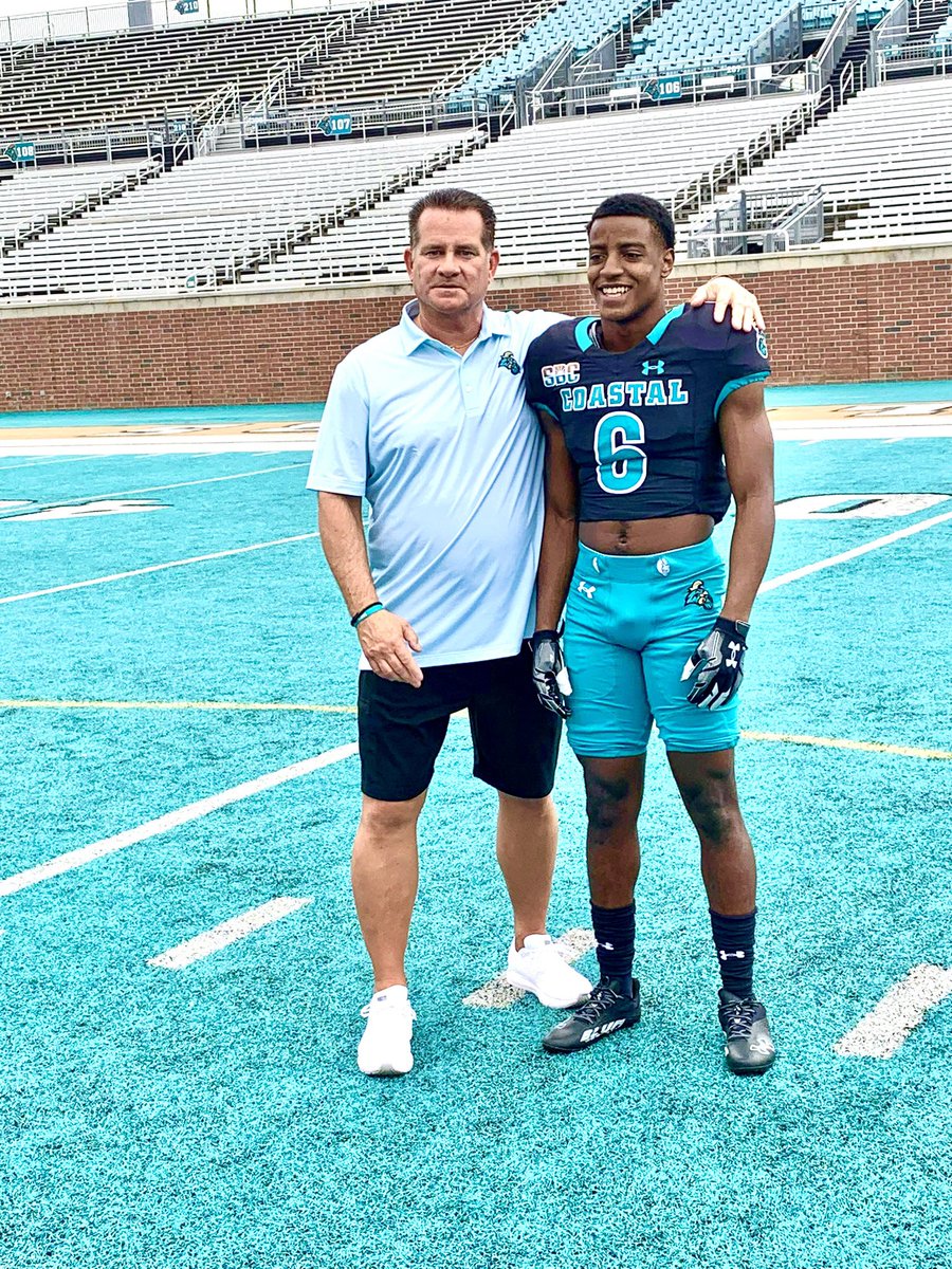 RecruitWestlake's tweet photo. WESTLAKE LIONS EVERYWHERE 🔥🔥 🔥#OFFERCITY #COMETOTHELAKE @RicoZackery @RecruitGeorgia @LionsDreamTeam @on3 @CoachWright72 @CoachMo25 https://t.co/c8hsiWw5Oa