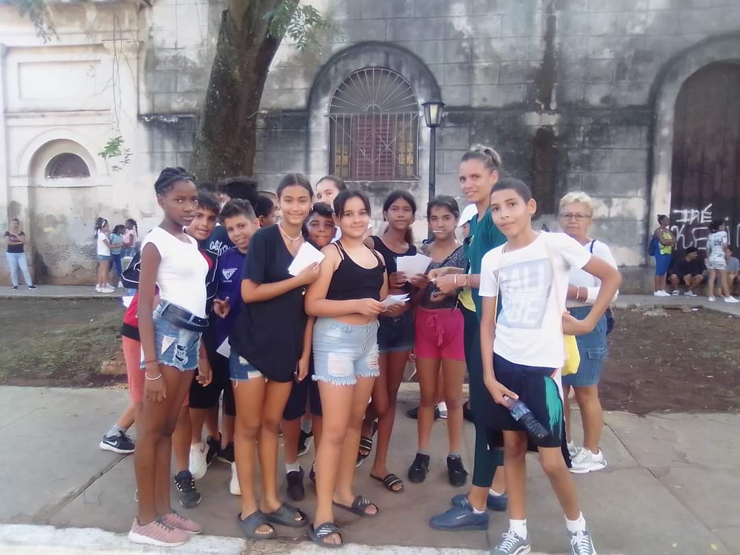Susely Morfa González (@SuselyMorfaG) on Twitter photo 2023-03-25 21:59:13 Festival comunitario en el consultorio 22 del Consejo Popular Pueblo Nuevo, municipio de #Matanzas. Desde el policlínico Carlos Verdugo se desarrollaron acciones integrales a la población unida a la atención primaria y secundaria de salud. #CubaPorLaSalud #CubaPorLaVida @DPSMtzas Festival comunitario en el consultorio 22 del Consejo Popular Pueblo Nuevo, municipio de #Matanzas. Desde el policlínico Carlos Verdugo se desarrollaron acciones integrales a la población unida a la atención primaria y secundaria de salud. #CubaPorLaSalud #CubaPorLaVida @DPSMtzas