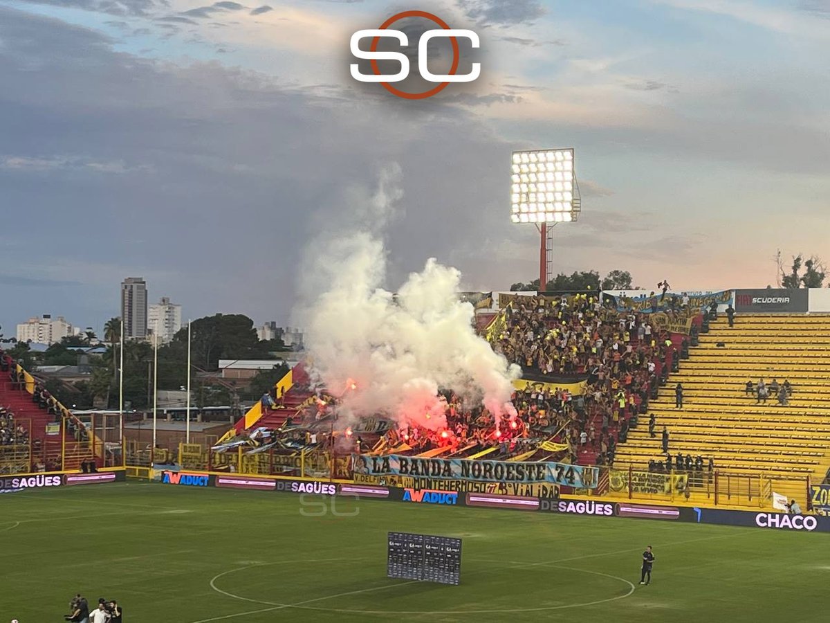 SC_ESPN's tweet photo. Gran recibimiento de la gente de @Olimpo_Oficial para el duelo vs. Boca en la Copa Argentina. https://t.co/imKpZ7wlrV