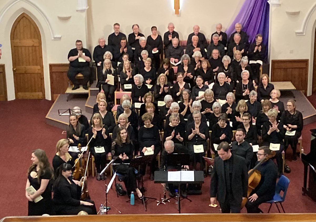 Phew!  Excellent concert tonight! 
Brahms Requiem ☑️ 
Great night ☑️
Audience happy ☑️
👍🏻👍🏻👍🏻

⁦@rtjbrain⁩ ⁦<a href="/BSSinfonia/">Bishop's Stortford Sinfonia</a>⁩ ⁦<a href="/JulesC_L/">Julian Chou-Lambert</a>⁩