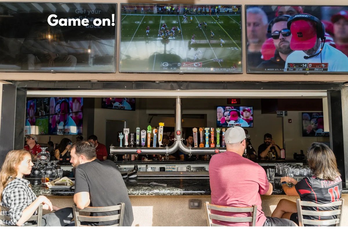 From UFC fights to NHL games, all your favorite sporting events are better on an HD TV. Stop in and celebrate with your friends at Headquarters Grill Bar Sushi! #P83 #Peoria #EatLocal #PhxRestaurants #HQAZ #SportsBar #Sushi
