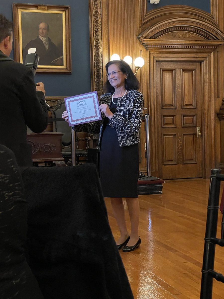 CGRothMDMS's tweet photo. @vijaymrao the American Medical Women’s Association Local Hero Awardee! @TJUHospital @JeffersonUniv @JeffersonRads https://t.co/YA6FKdSJgL