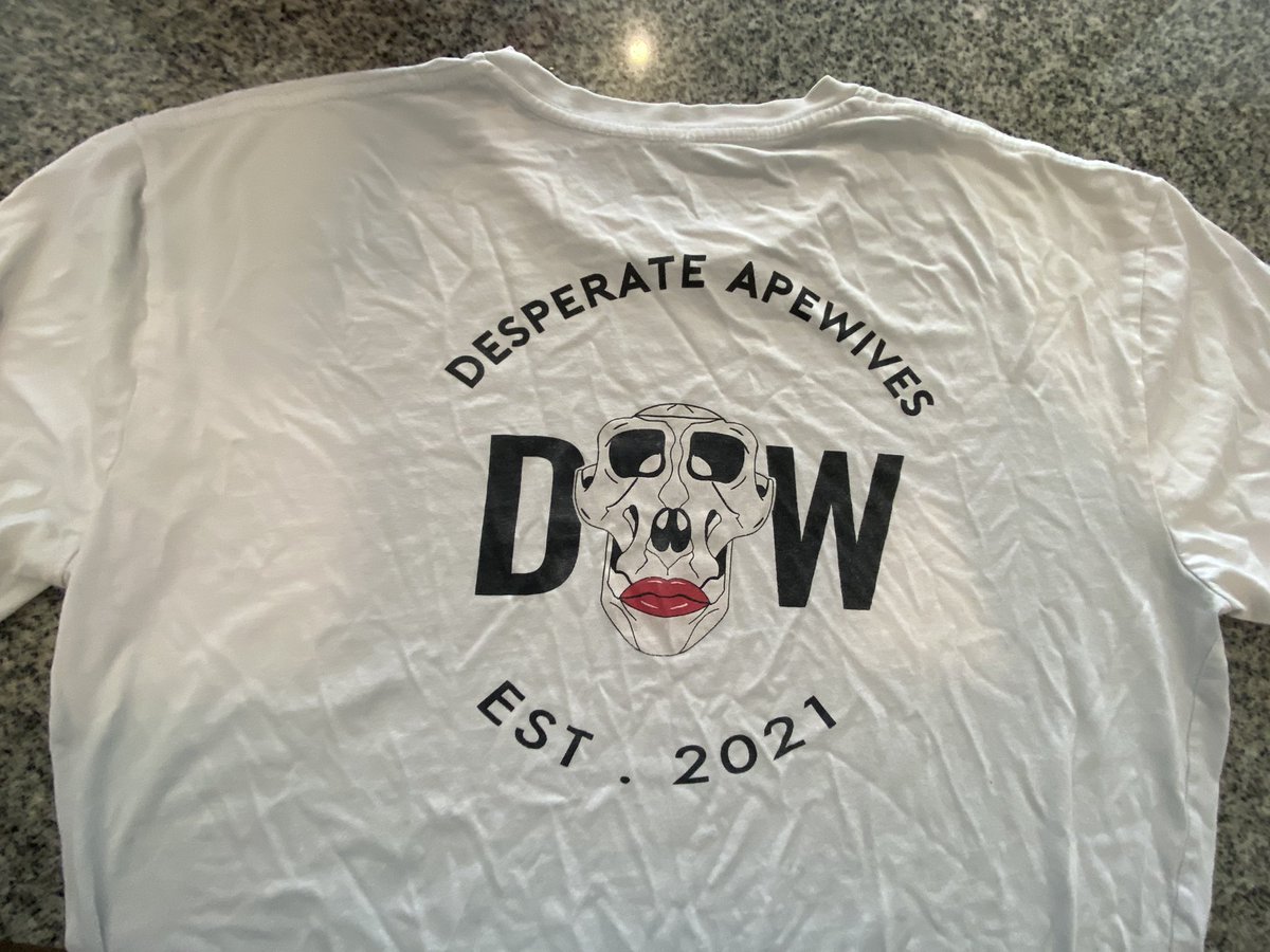 It has come the time to say goodbye to my dear friend (favorite t-shirt) you can’t say I didn’t wear it enough times. <a href="/DApeWives/">Desperate ApeWives</a> what you all think I should do, maybe frame it and hang it on my wall? 👀 #justDAWit