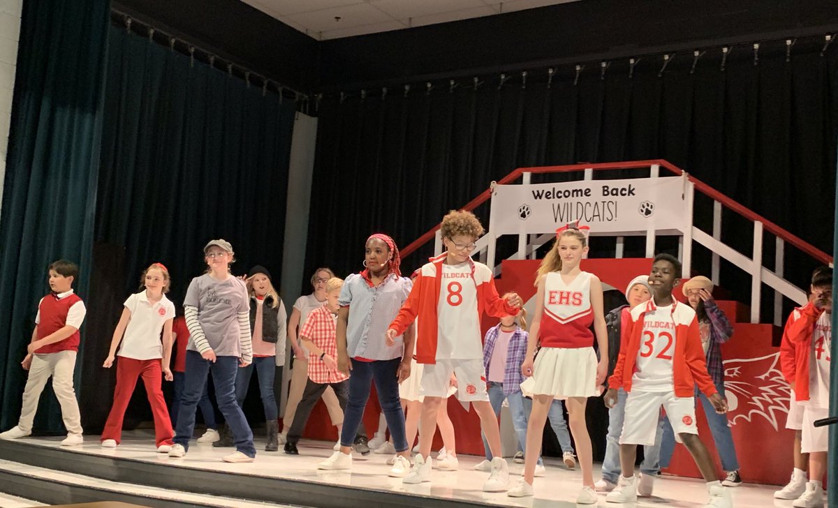 Patriot HS Choir tweet media