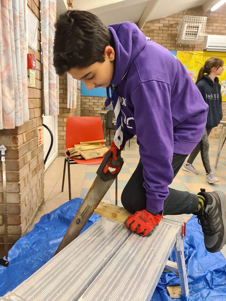 11thRedditch's tweet image. #BePrepared - our Eagle Scouts revisited some first aid best practises this week and then got down to learning how to safely use a saw. Good work everyone! 

#skillsforlife #scoutinglife @ScoutsHW @redditchscouts